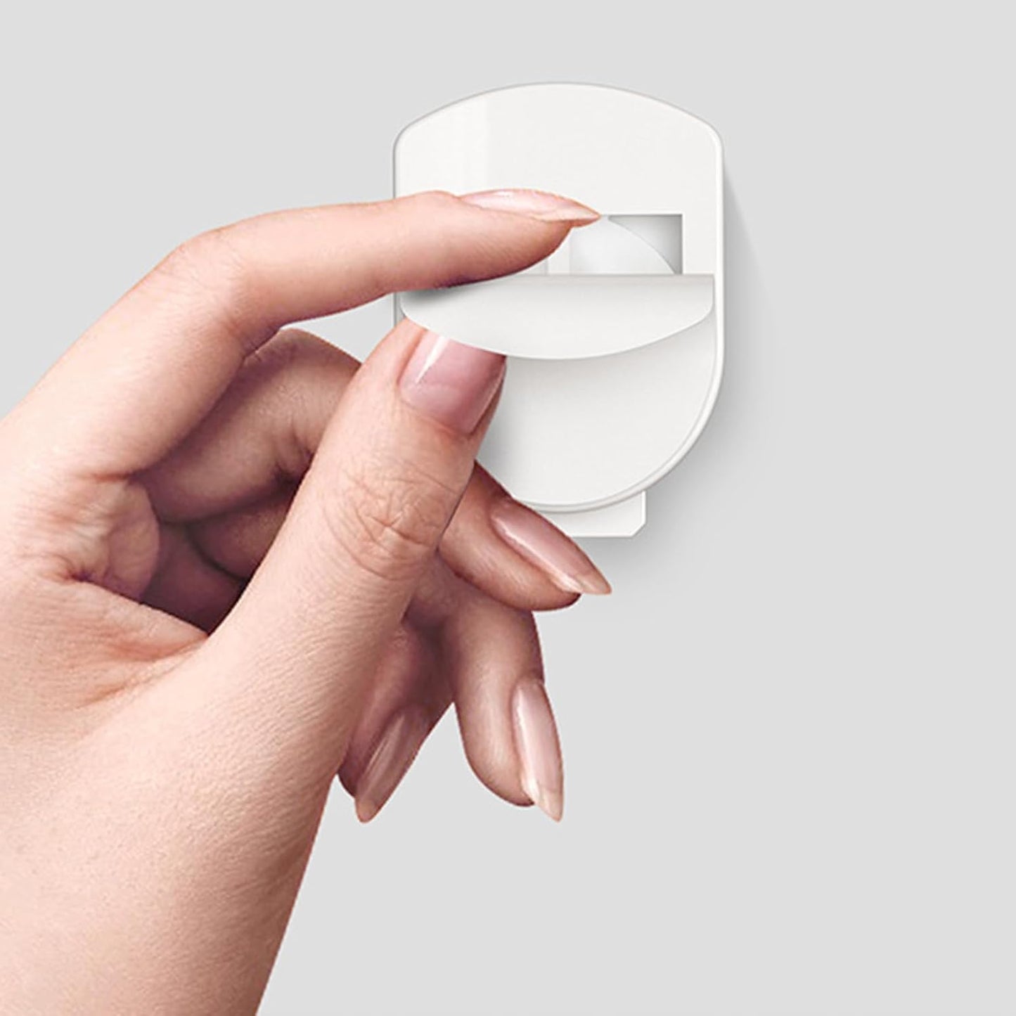Shinycome Magnetic Remote Control Hanging Holder Anti-Perspiration Wall Pasting Bracket Fall-Resistance Fit
