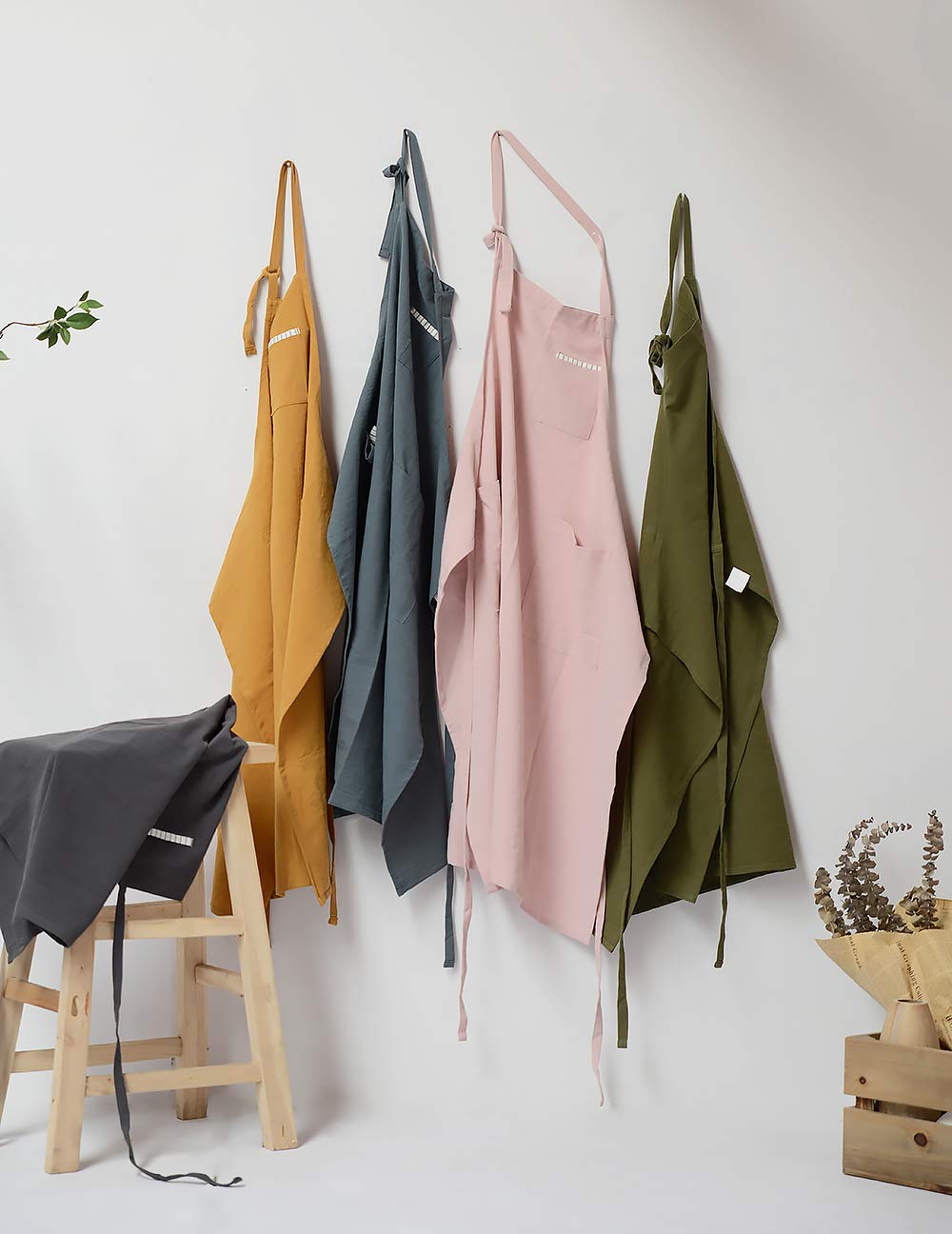 AOBBYBBS Adjustable Japan Nordic Style Soft Cotton Linen Apron with Four Pockets A Towel (Dark gray)