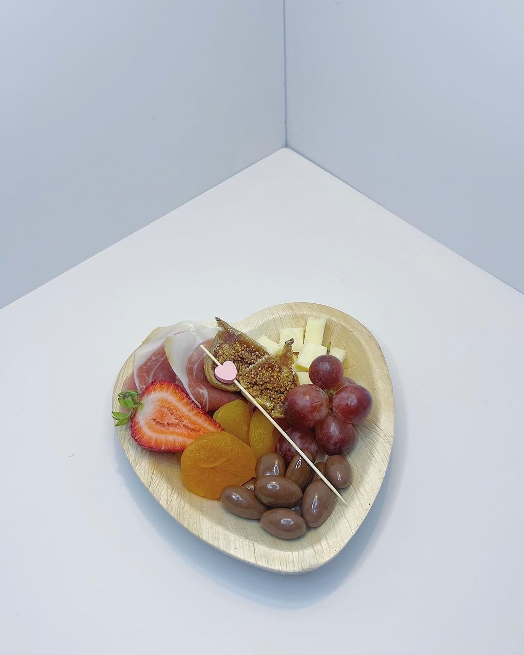 Charity Leaf Disposable Palm Leaf 6" Heart Plates (25 pieces) Bamboo Like Serving Platters, Disposable Boards, Eco-Friendly Dinnerware For Weddings, Catering, Events