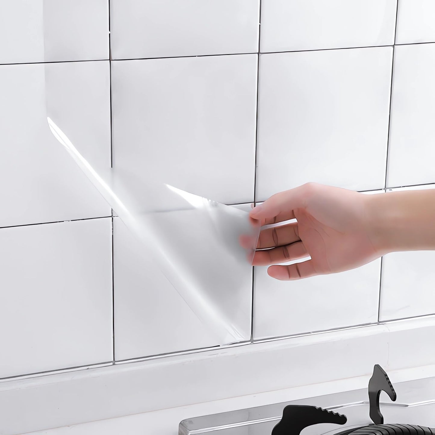 Clear Contact Paper Roll 17.7'' x 314.9'' Clear Glossy Self-Adhesive Film Cover Removable Protective Film Transparent Liners Drawers Shelves Kitchen Cabinets Desks Fridge Roll