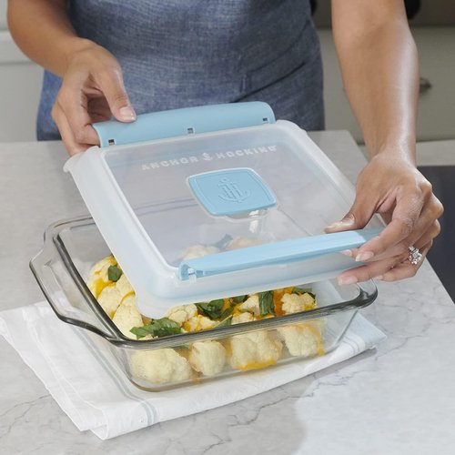 Anchor Hocking 3 Quart Bake Dish - TrueLock Locking Lid for Secure Storage & Baking