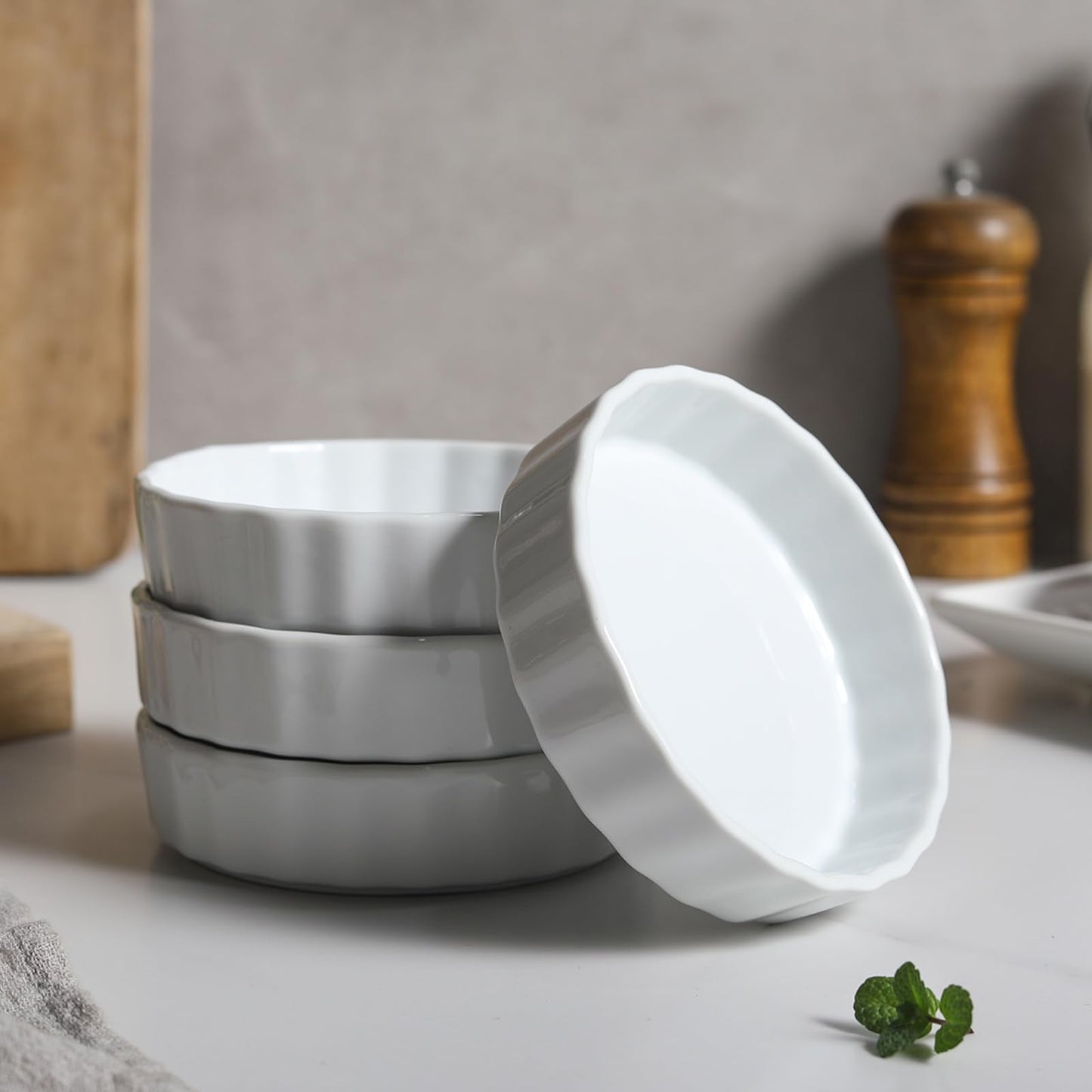 Feenmai 6oz Creme Brulee Ramekins Set of 4 - Ceramic Baking Dishes, Non-Stick Porcelain Pie Dish, Wave Round Baking Dish for Dessert, Pie, Tart, Souffles, Appetizers, Oven and Dishwasher Safe
