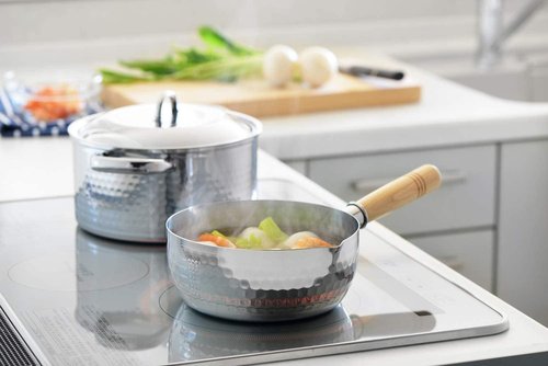Japanese Stainless Steel Yukihira Saucepans 22cm Cooking Pot, 3 Quart, Made in Japan, 1-Pack