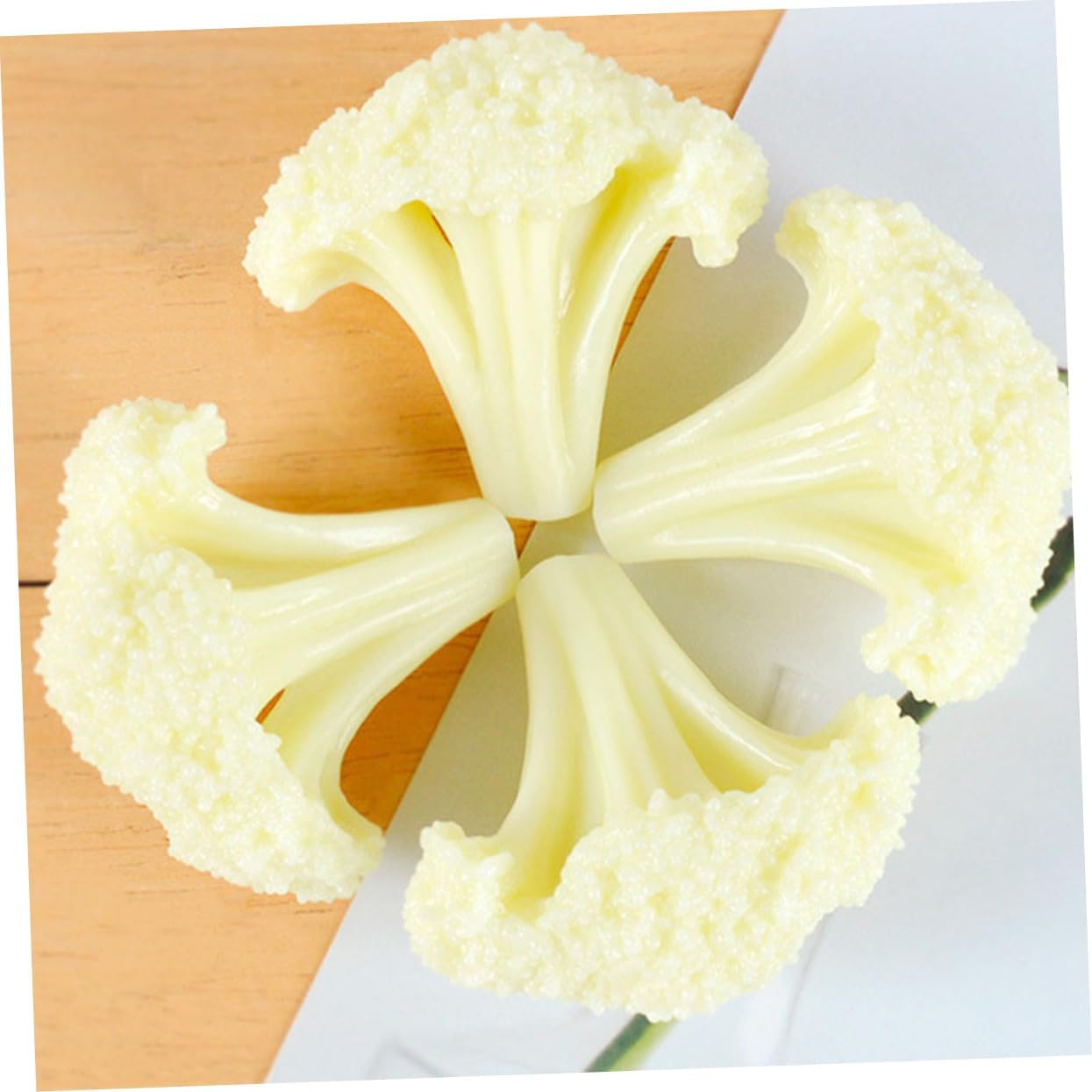 Unomor Realistic Fake Cauliflower Model for Display and Decor
