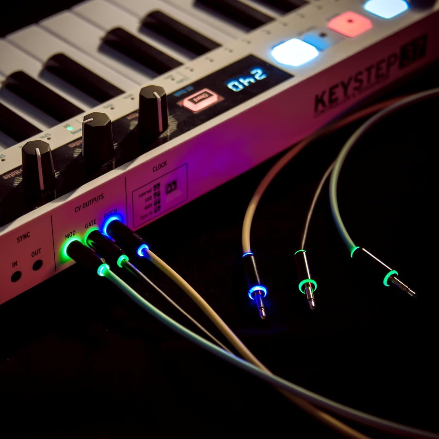 MyVolts 2-Pack, 15cm, Candycords Halo LED Patch Cables Straight mini Mono Jack to Straight mini Mono Jack, Jellybean