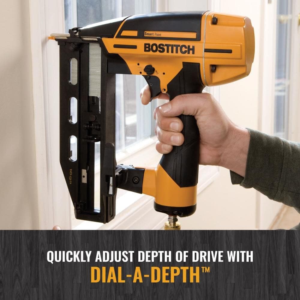 Bostitch 2.5-in X 16-Gauge Clip Head Finishing Pneumatic Nail Gun