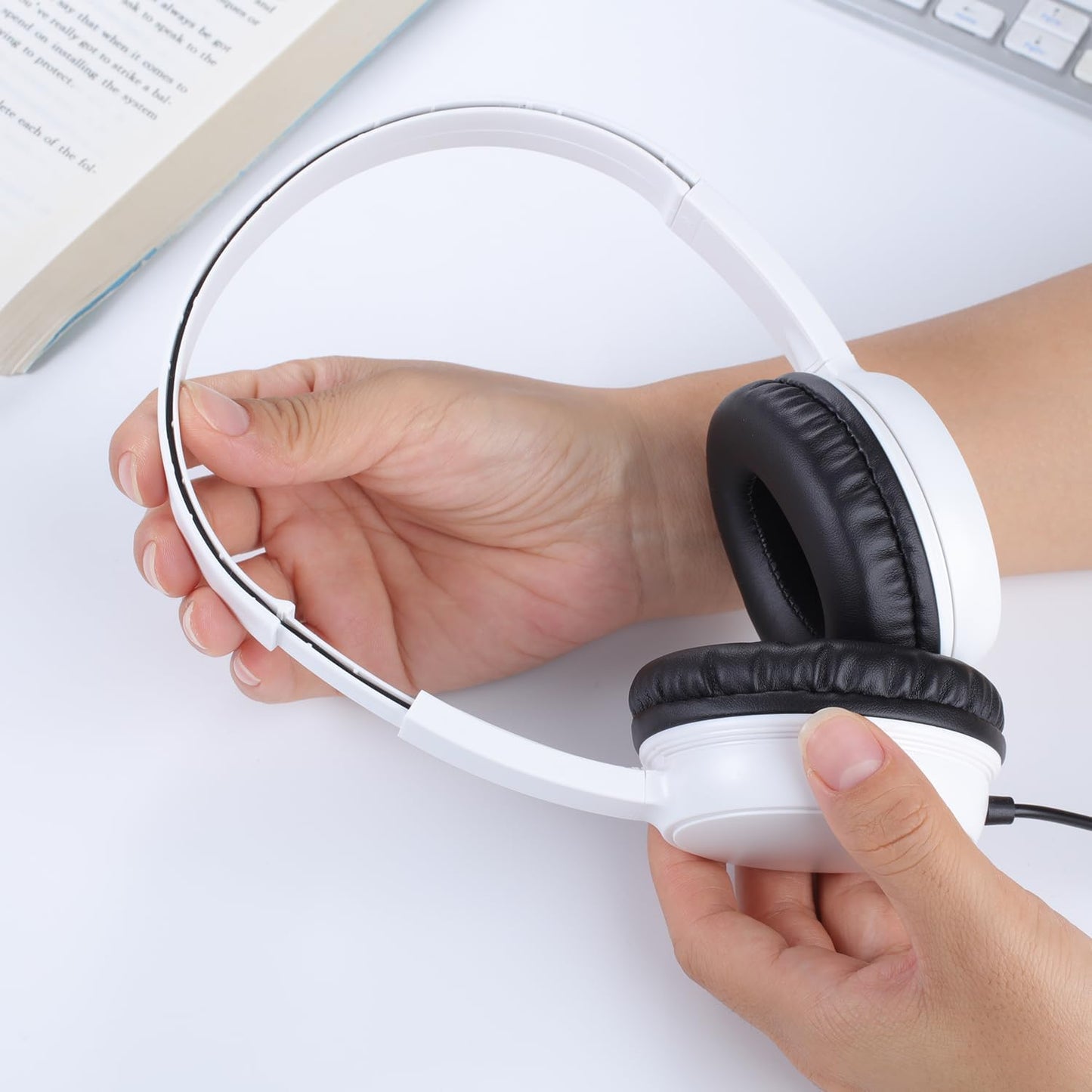 Gaosen 2 Pack Headset, 3.5mm (GS30, 2Mixed) Wired Headphones for Classroom School Kids, Durable Students On-Ear Swivel