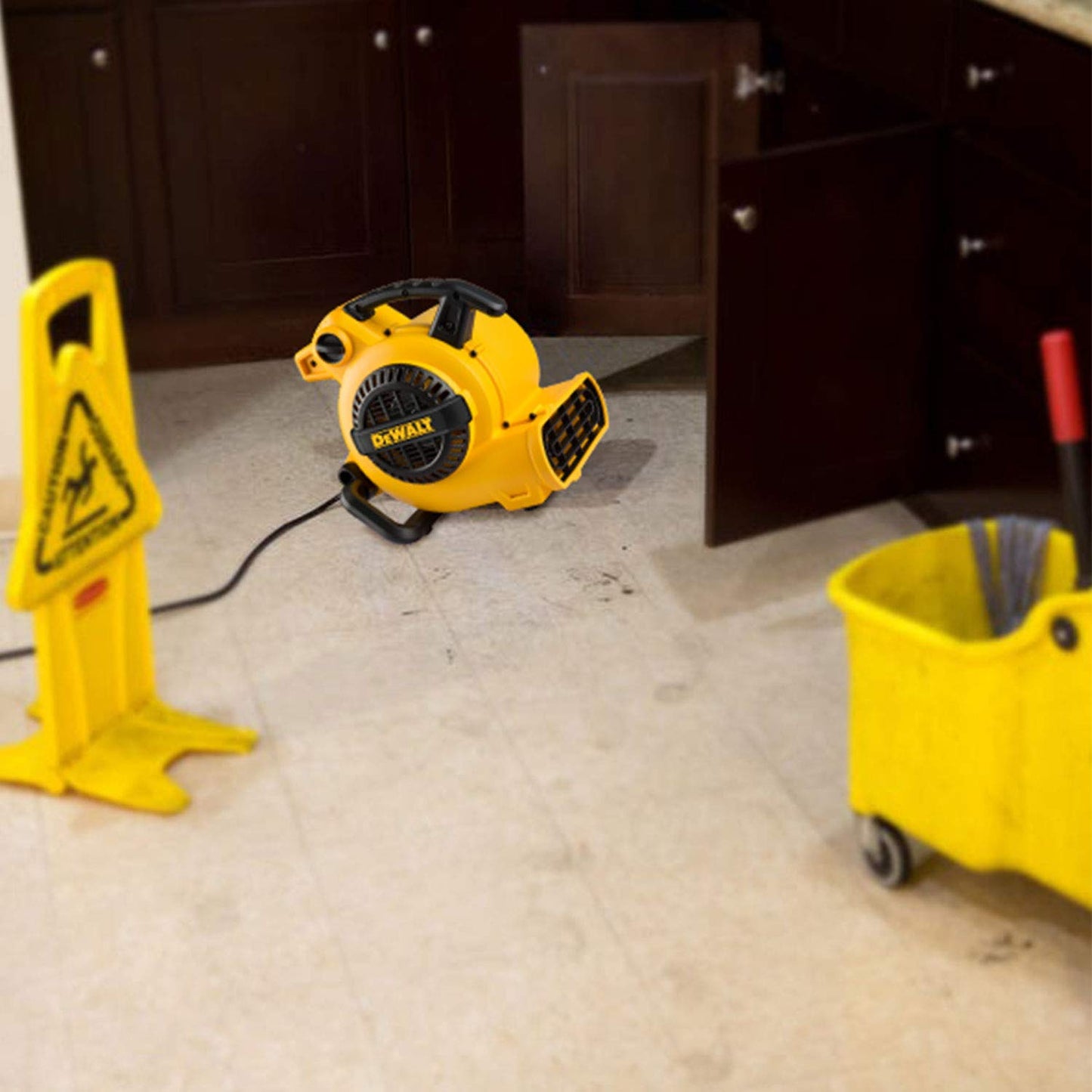 DEWALT Portable Air Mover, ‎276W 3 Speed Floor Fan, Utility Blower Fan, 1/5 HP 600 CFM Floor Dryer, Carpet Dryer, Floor Fan, Blower, for Janitorial, Home, Commercial Use, DXAM-2260