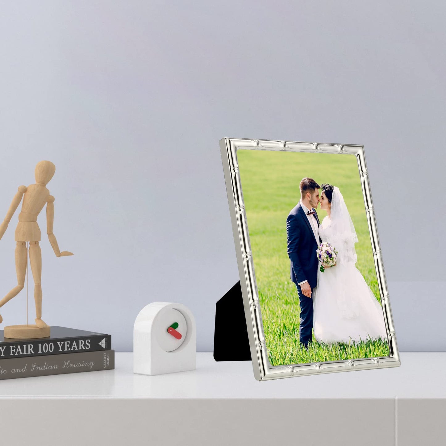YiPinYin 4x6'' Bamboo Detail Designs Silver Metal Picture Frame 2pack, Elegant Silver Plated Baby Nurse Photo Frames 4x6'' With Soft Touch Velvet Backing for Desktop and Wall Décor