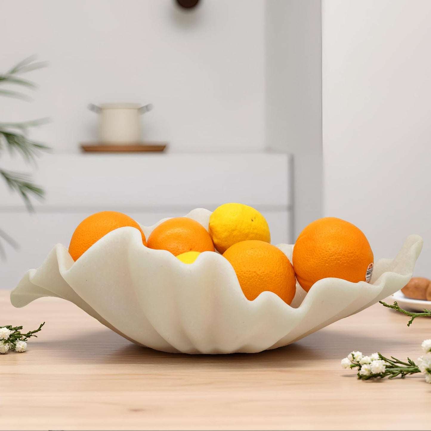 CSjihua Off White Large Decorative Bowl - 16” Fruit/Key/Purse Bowl for Home Decor - Coffee Table & Entryway Table Decor - Scalloped Ruffle Bowls - Unique Centerpiece Bowls(Big)