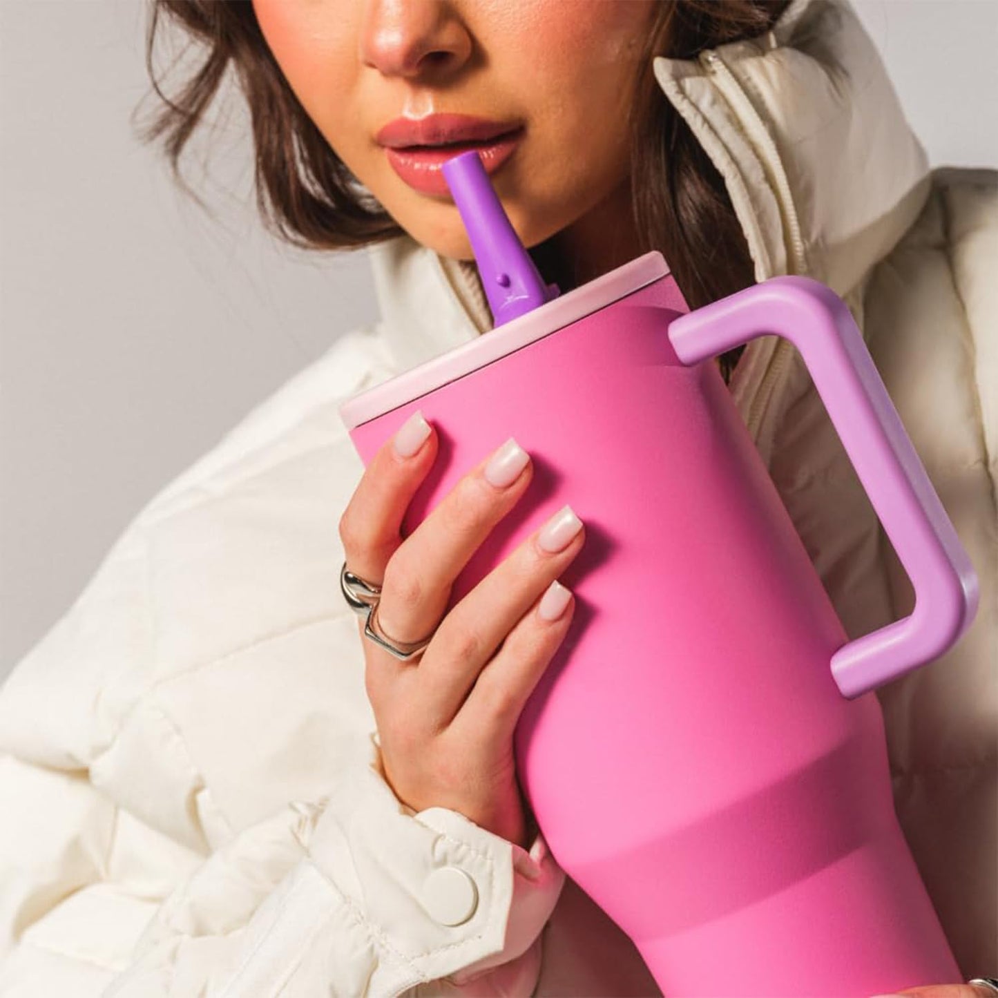 Skiennix 32 oz Tumbler with Handle - Leak Resistant Insulated Water Bottle | Pink Sugar, Perfect for Travel