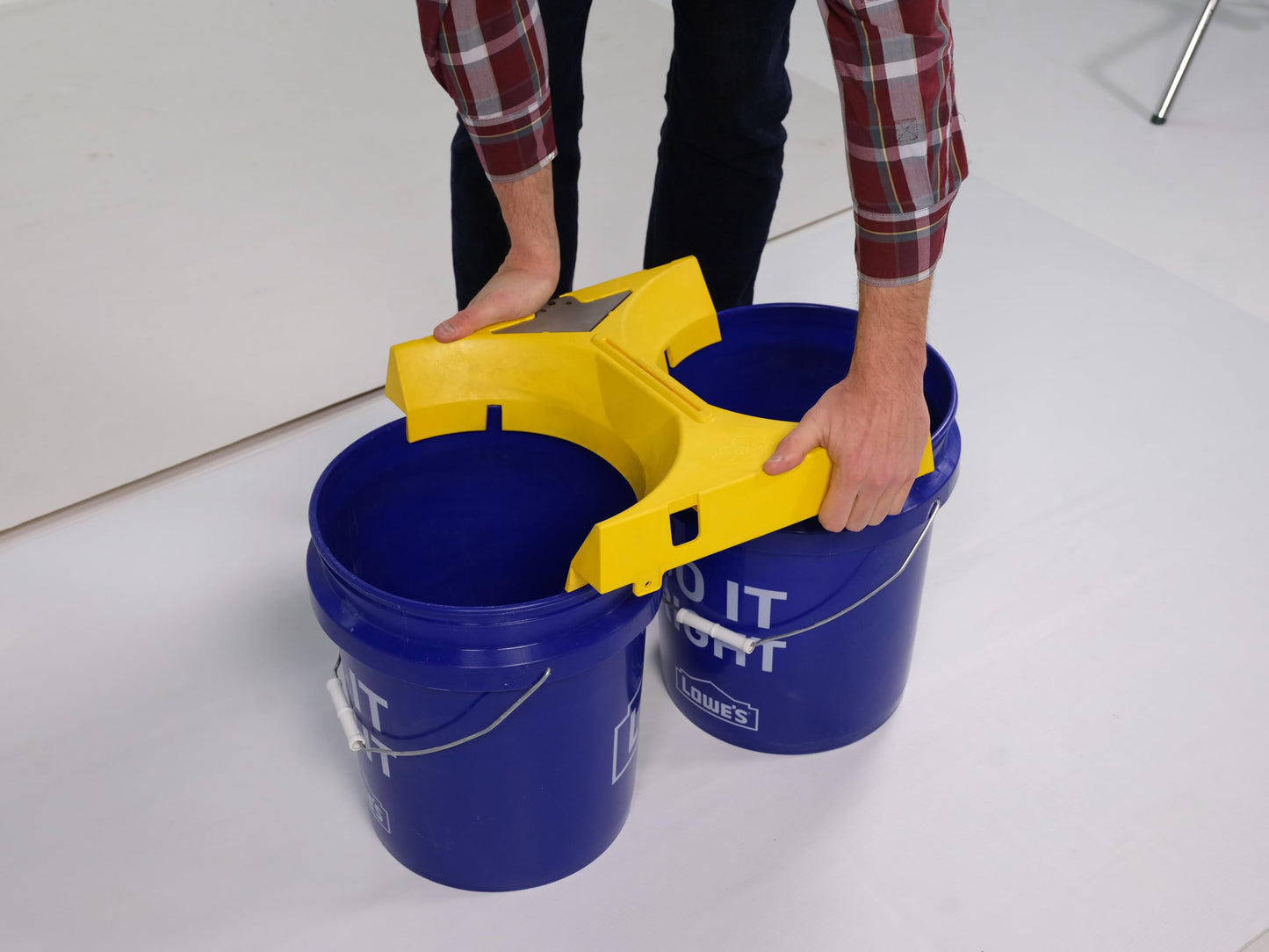 Jokari Automatic Concrete Bag Opener and Funnel Frame for two 5-Gallon Buckets or Wheelbarrows. Hands-Free Cutting and Pouring to Eliminate Waste. Built-In Serrated Blade for Quick, Mess-Free Mixing