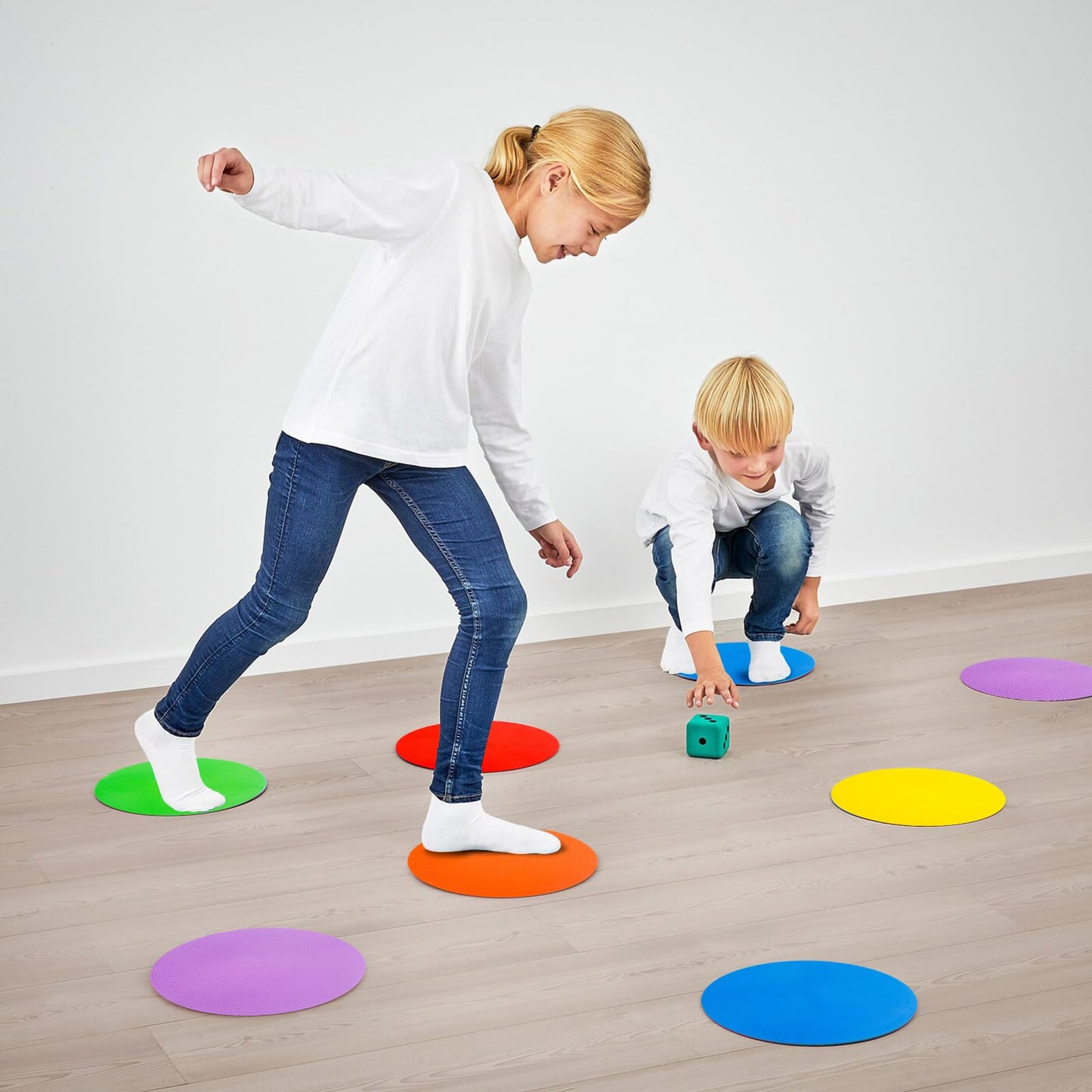 WildTracks 9 inch Spot Markers Flat Field Cones, Non Slip Rubber Agility Markers Flat Field Cones for Soccer Basketball Sports Speed Agility Training (24 pcs)