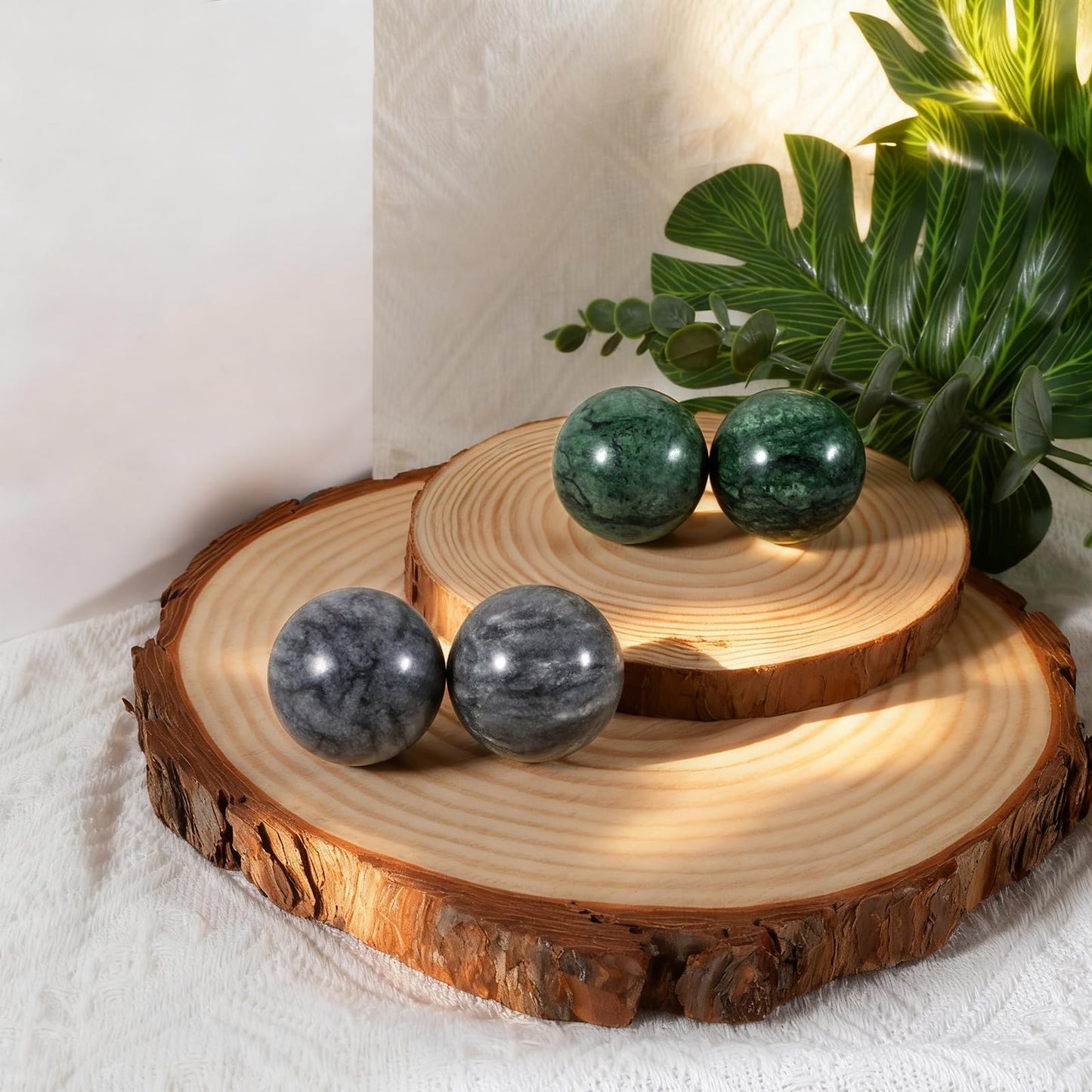 Learay 2Pcs Baoding Balls, Baoding Balls for Hand Therapy, Chinese Health Exercise Massage Balls with Carry Pouch for Stress Relief Meditation Ball(Green/1.57 inch)