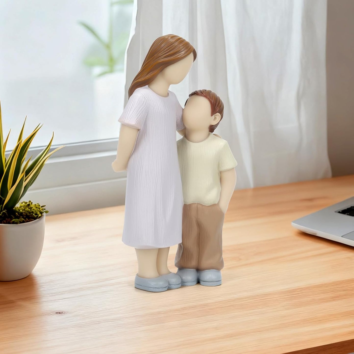 Sibling Love Resin Sculpture - Heartwarming Sister and Brother Figurine for Home Decor | Sentimental Gift