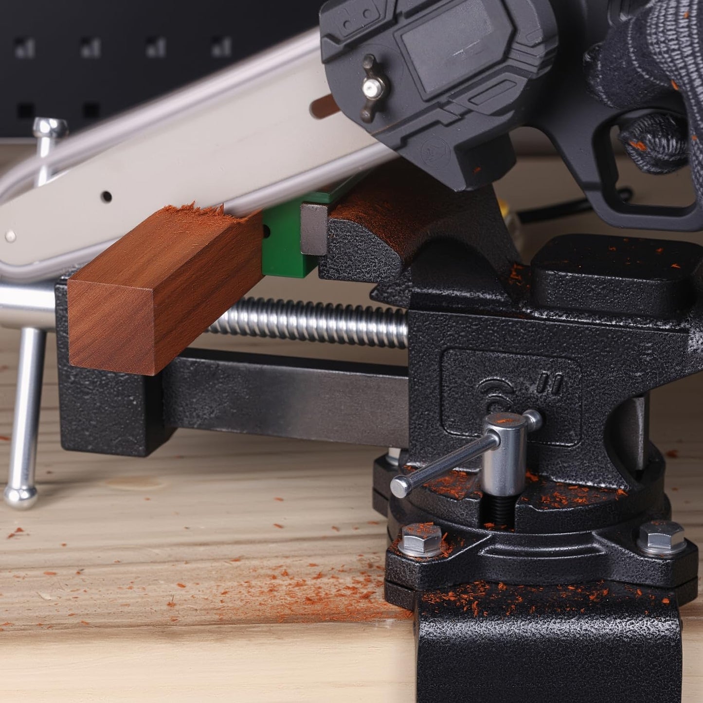 Bench Vise, 6" Jaw Width, Table Vise For Workbench,2-in-1 Multi-Purpose Heavy Duty Bench Vice With Two Multifunctional Jaws, 270° Swivel Base Home Vise for Woodworking, Welding and DIY