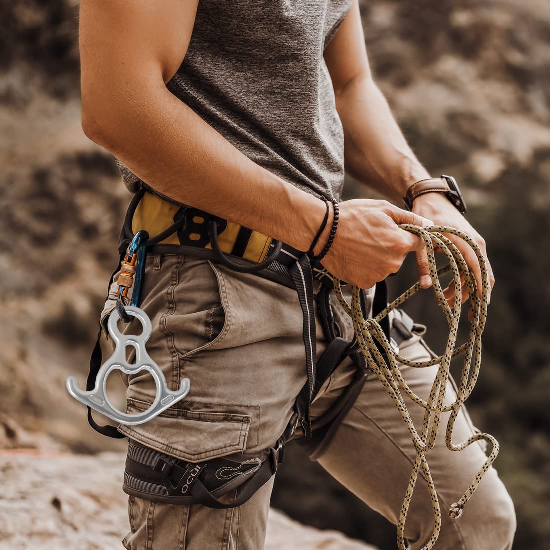 NewDoar 50KN 11000 LBF Rescue Figure,8 Descender Large Bent-Ear Belaying and Rappelling Gear Belay Device for Rock Climbing, Aerial Dance,Ziplining and Peak Rescue 7075 Aluminum Alloy(White)