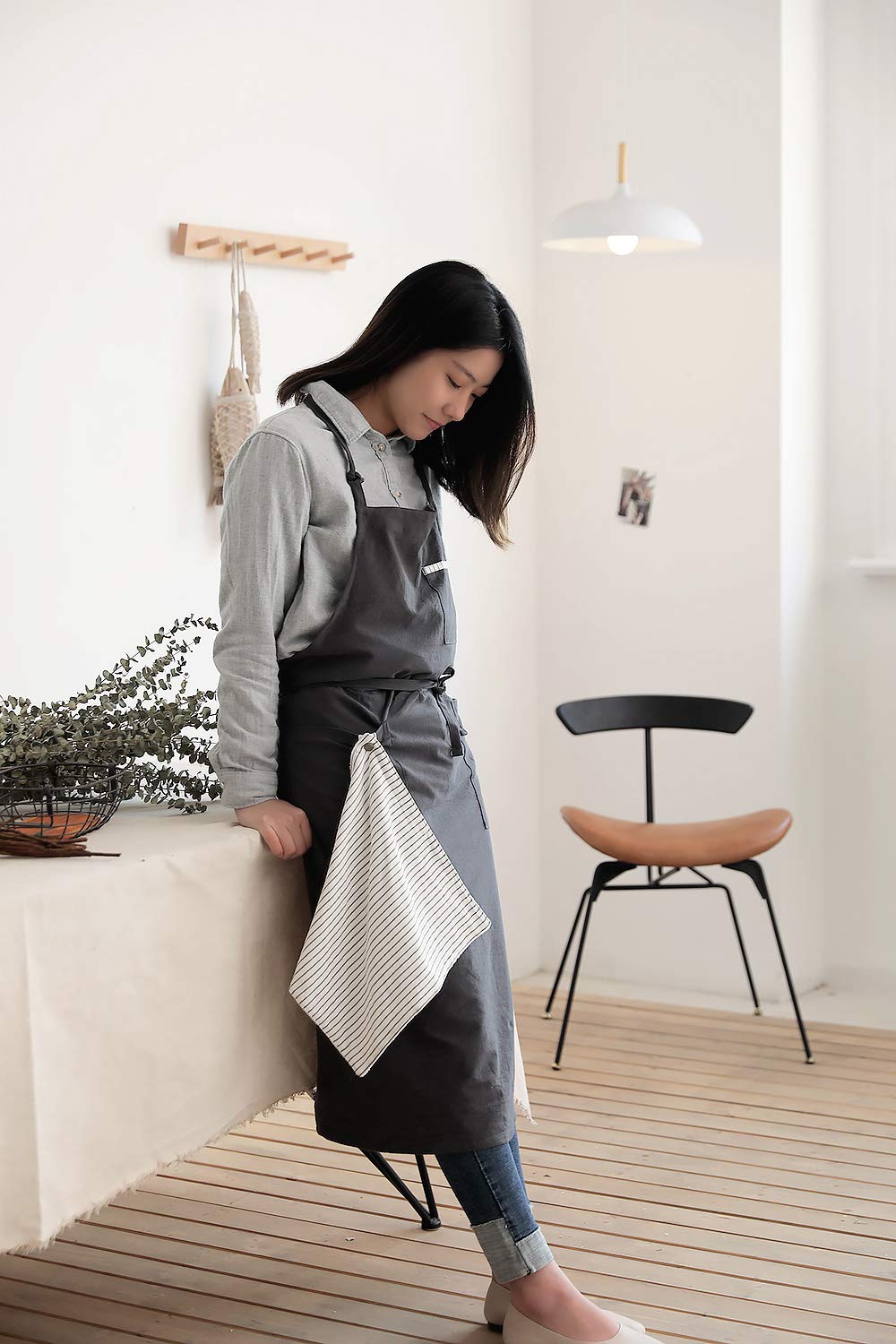 AOBBYBBS Adjustable Japan Nordic Style Soft Cotton Linen Apron with Four Pockets A Towel (Dark gray)
