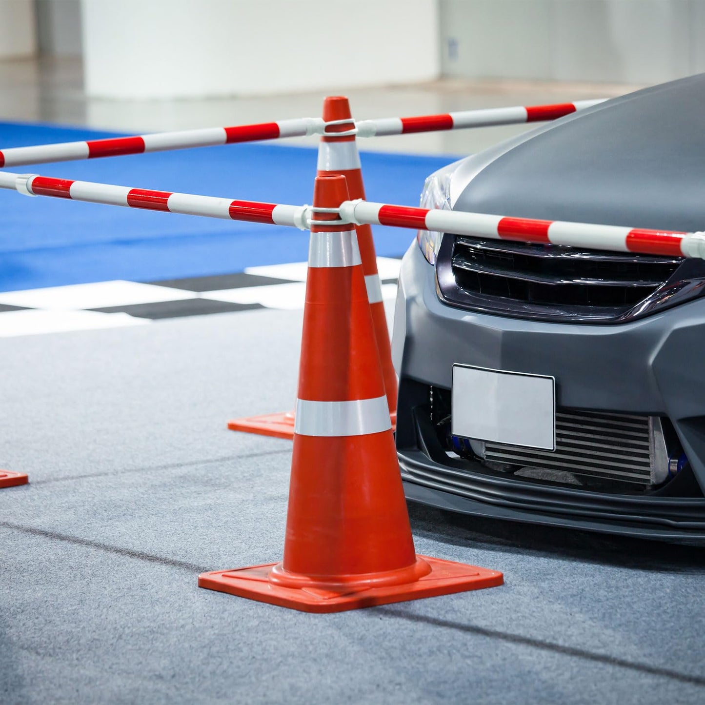 Kanayu 12 Pcs 6-10 ft Retractable Cone Bar Extendable Traffic Safety Cone Bar with Reflective Film Barricade for Parking, Road Construction,Cone Not Include (Red, White)