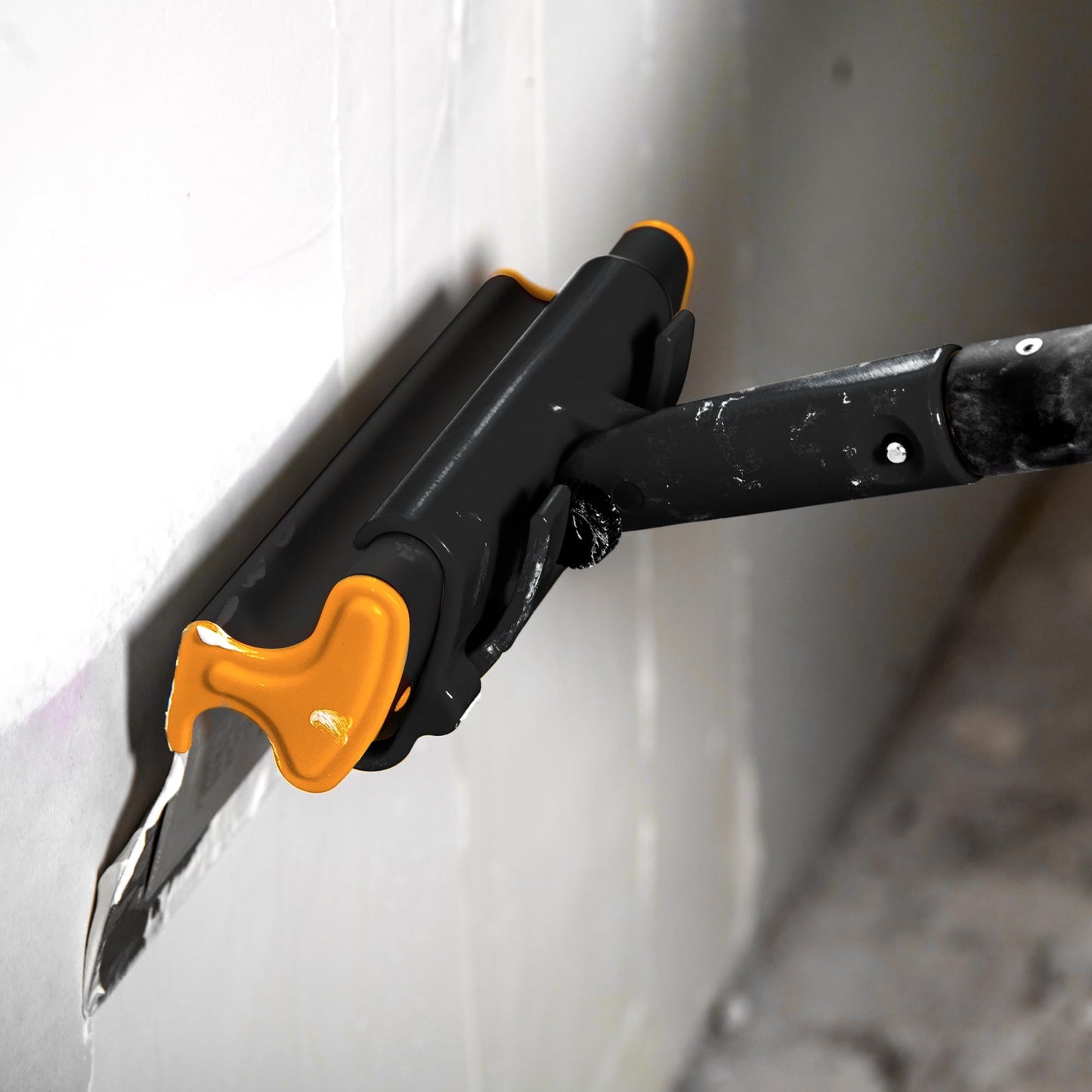 DEWALT Drywall Skimming Blade, 16-Inches | Pro-Grade | Extruded Aluminum & European Stainless Steel Construction | High-Impact End Caps | Sheetrock Gyprock Wall-Board Plasterboard | DXTT-2-916