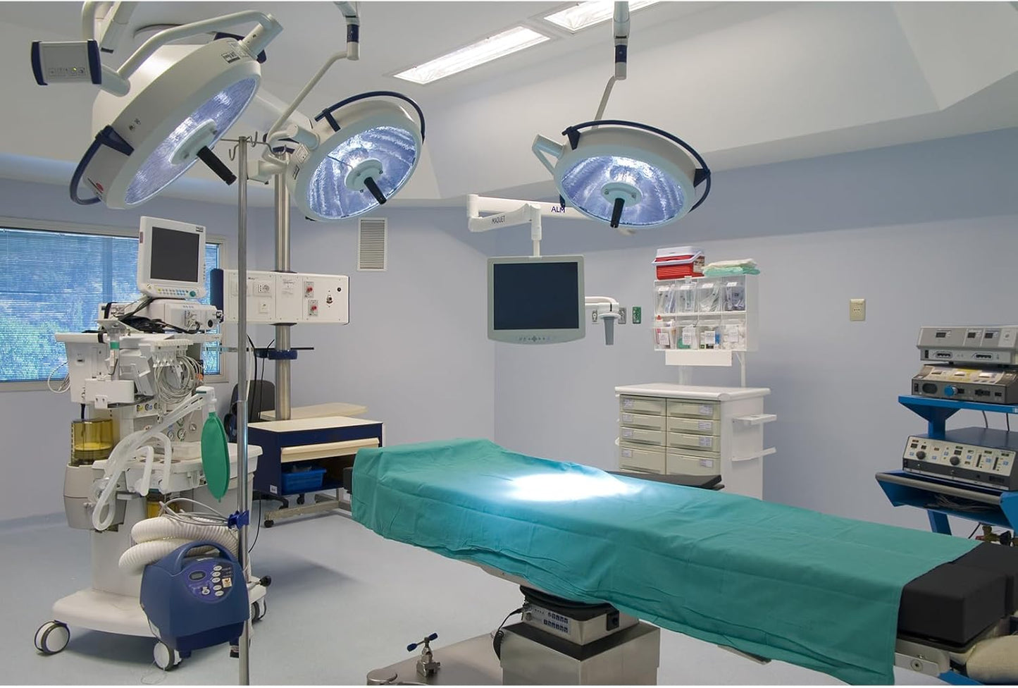 Mitivcati 5x4ft Hospital Backdrop Modern Operating Room Backdrop Doctor Surgery Anesthesia Bed Sickbed Medical