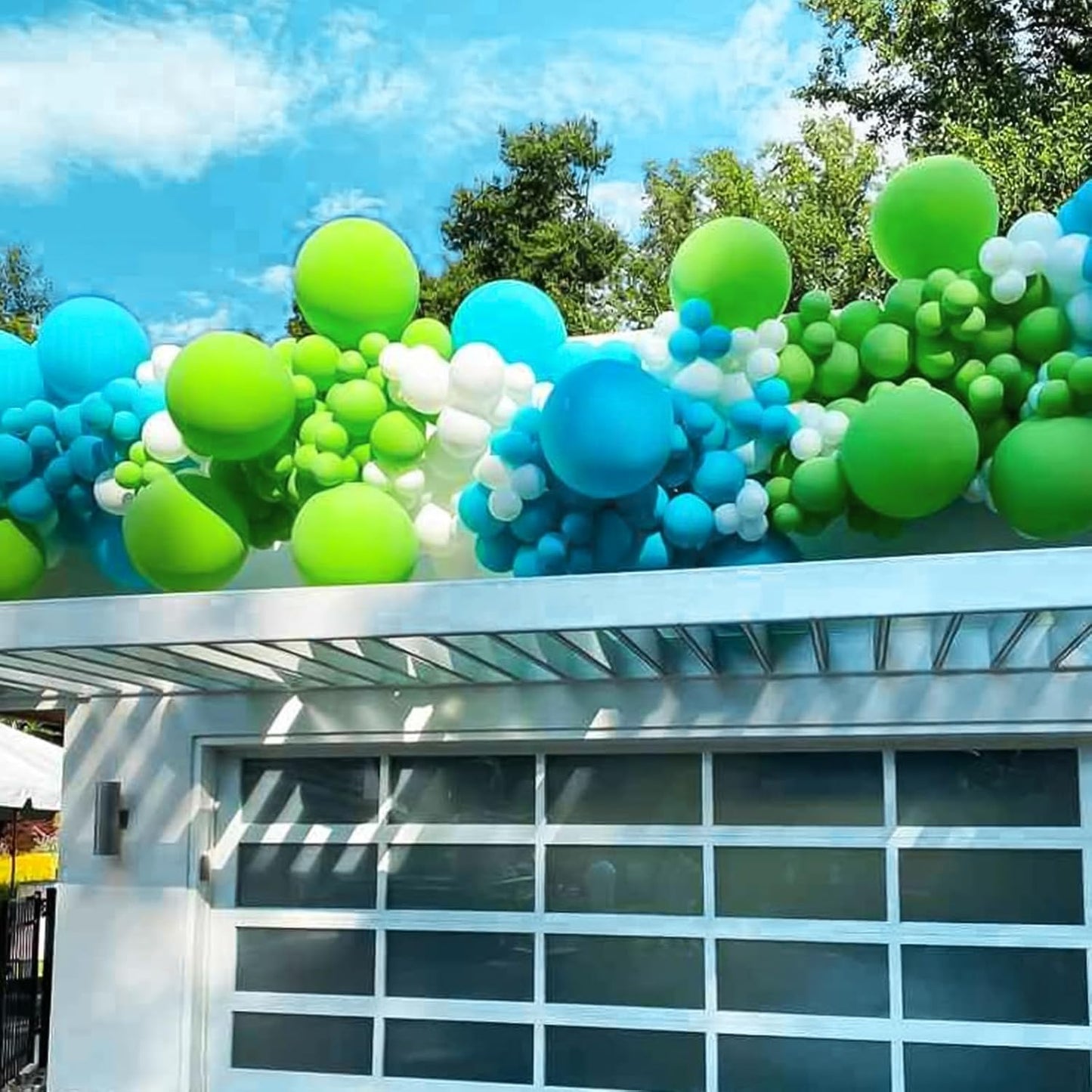 RUBFAC Green Balloon Garland Arch Kit - 138pcs Latex Balloons in Various Sizes for Birthday, Graduation, Baby Shower & Wedding Decor