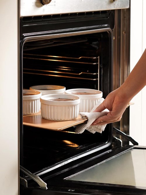 LE TAUCI Ramekins - 8 OZ Oven Safe Ceramic Custard Cups | Set of 6 White Souffle Dishes