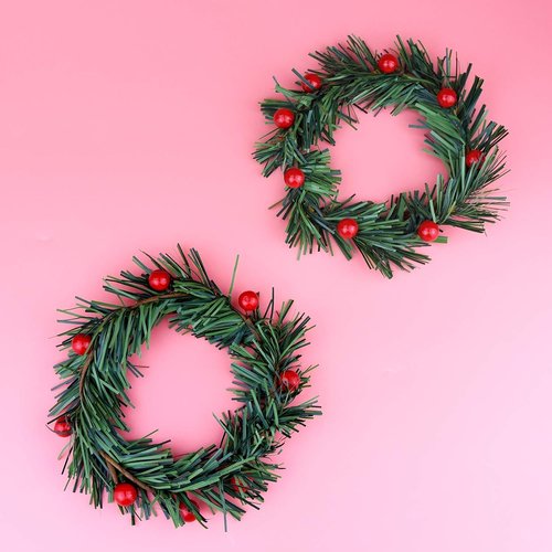 Lystaii Christmas Candle Rings - 10pcs Red Artificial Berry & Grass Mini Wreaths for Holiday Decor | Medium Size