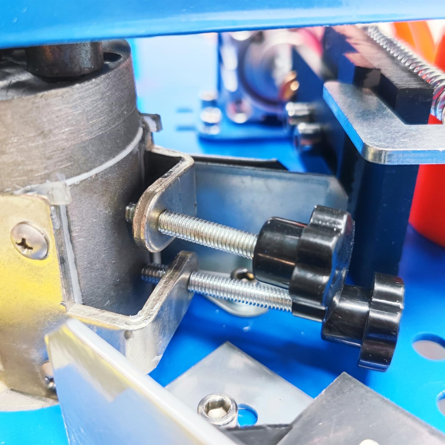 WYDDDARY Automatic Edge Bander Banding Machine Woodworking Curve Straight Edge Bander Double-sided Gluing Trimming Machine Trim Neatly Head and Tail Automatic Plate Feeding 110V