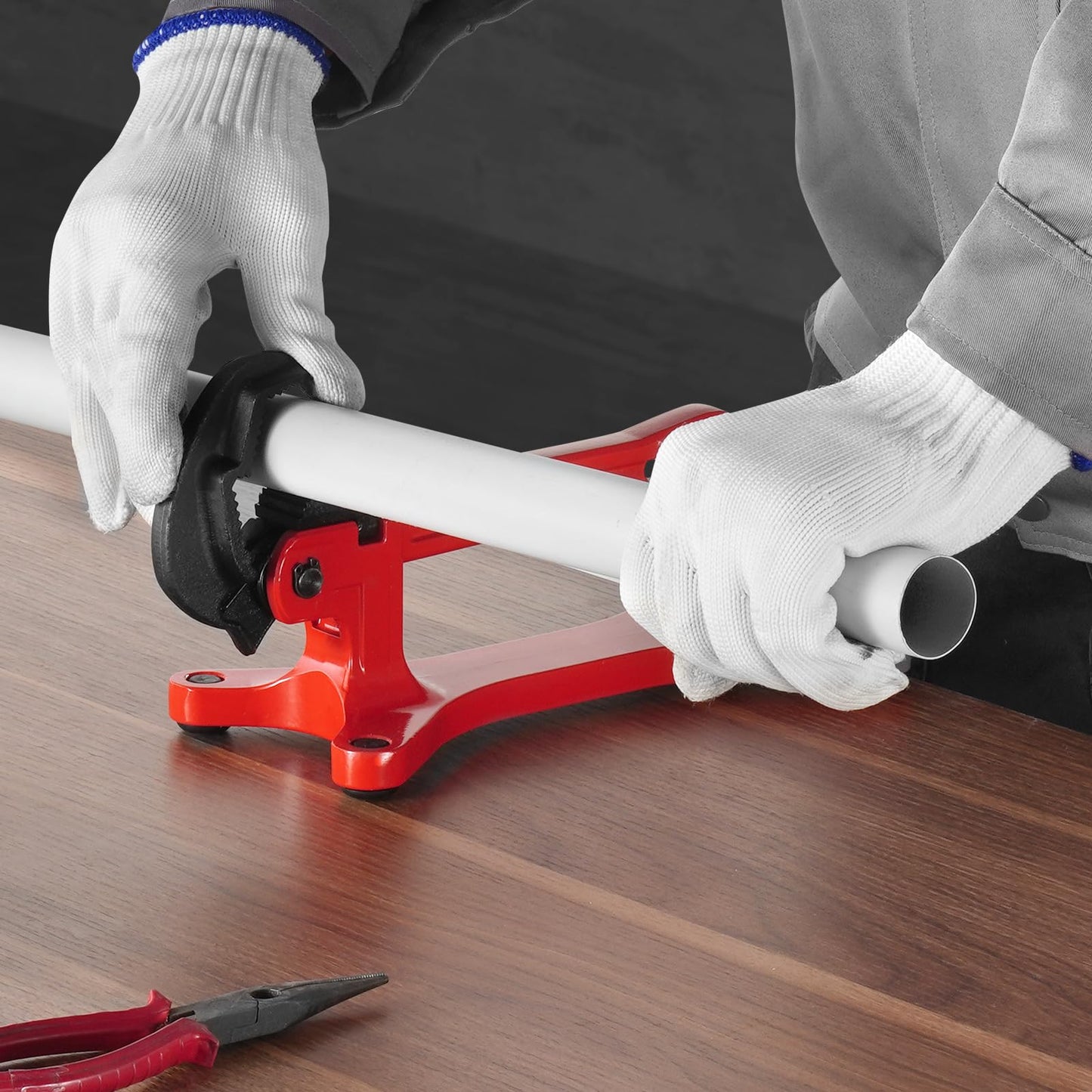 VEVOR Portable Pipe Vise, Lightweight Aluminum Pipe Vise with 1/8" to 1-1/2" Clamping Capacity, Ideal for Onsite Plumbing Installation, Repair, and Maintenance