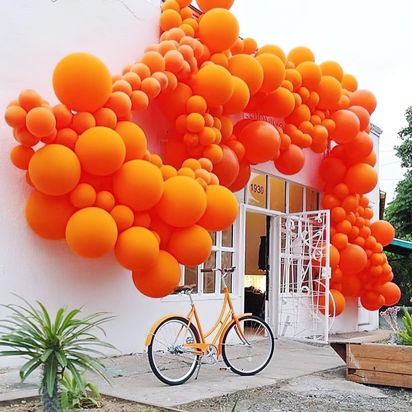 PartyWoo Orange Balloons - 50pcs 12 Inch Fall Latex Helium Balloons for Birthday & Baby Showers