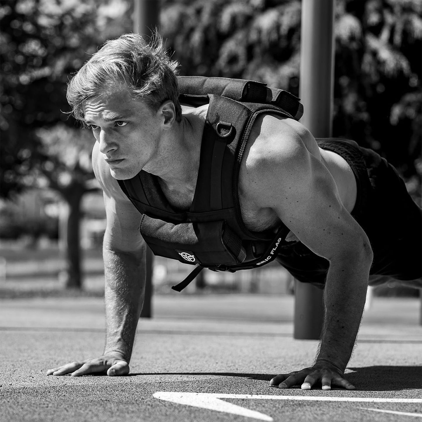 ERIC FLAG 40 lb Weighted Vest for Men & Women - Adjustable 0-40 lb with 16 Iron Weight, Heavy-Duty for Calisthenics, Running and Walking - Compact 1000D Oxford - Weighted Vest with Removable Weights