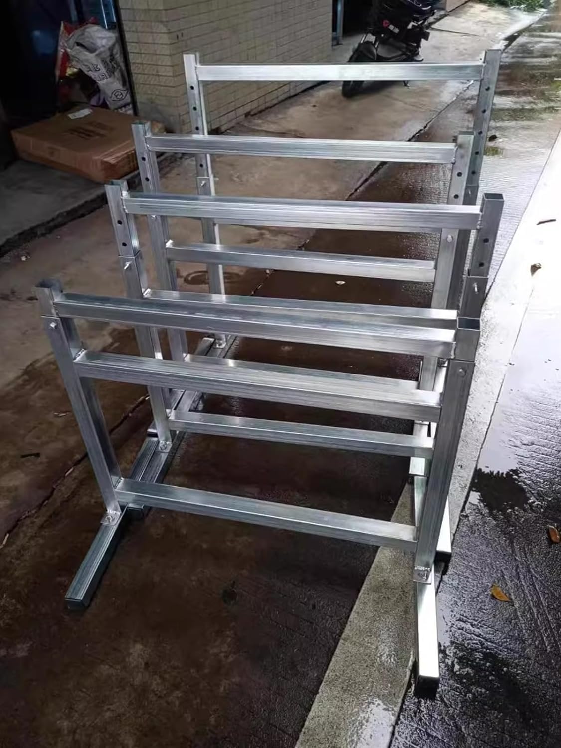 GZHENMZ Gravity Conveyor Industrial Factory Conveyor Rollers Belt Stainless Steel, Adjustable Height Stand for Commercial Truck Trailer and Warehouses