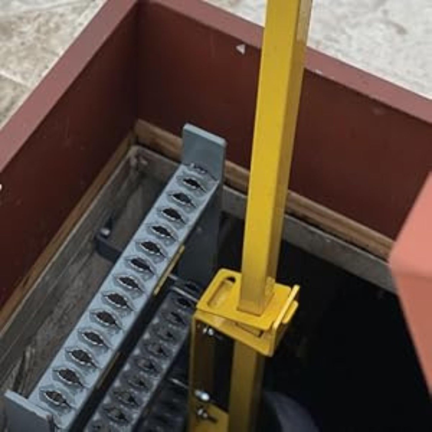 Tie Down Roof Top Safety Hatch Ladder Hand Assist | 20 lbs. | Roofing Tools | Ladder Accessories