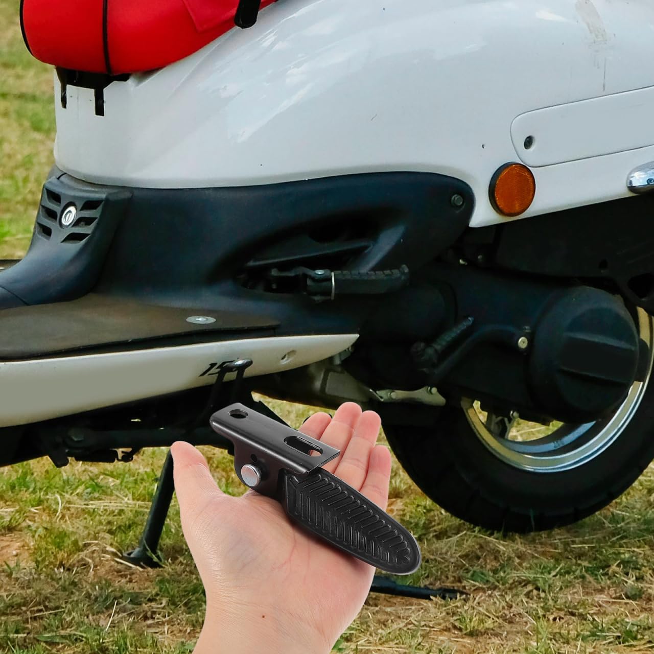 ULTECHNOVO Foldable Electric Scooter Foot Pegs Universal Motorcycle Footrest Pedal Easy Install Rear Seat Footrest for Bike and E-Bike 4.52X3.14 Inches