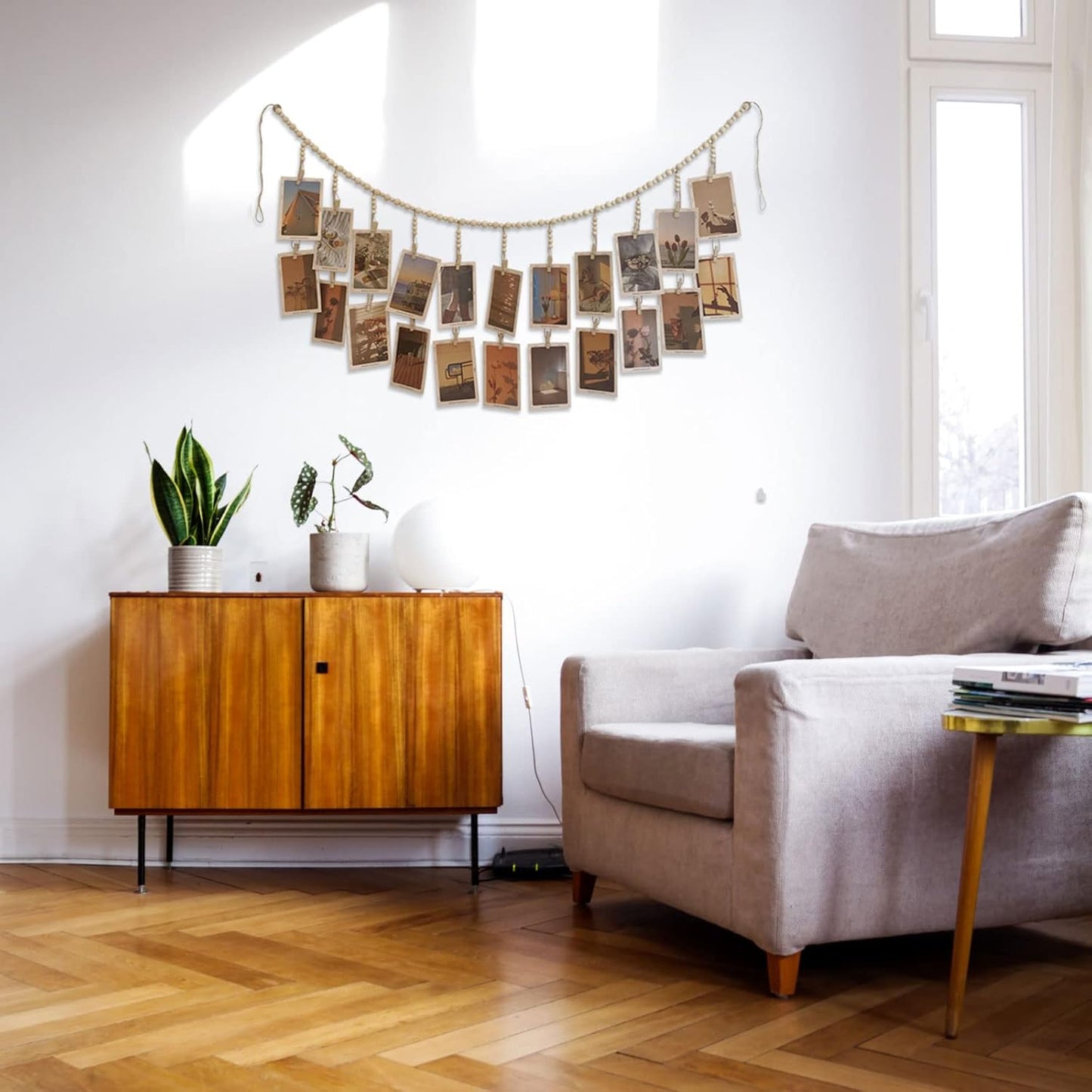 Wooden Bead Garland Photo Display by [Brand Name] - Boho Style Hanging Collage with 22 Clips for Dorms & Bedrooms