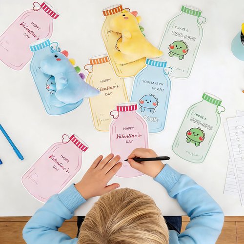 Agekub 24 Packs Valentines Day Gifts for Kids，Plush Toys Keychains with Valentine Gifts Cards for Boys Girls Toddlers Friends Classroom School Exchange Party Favors