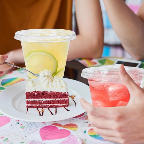 Clawsoff 50 Pack 9 oz Disposable Clear Plastic Parfait Cups with Flat Lids, Yogurt Parfait, Putting Cups for Cake, Cold Drink, Ice Cream, Fruit, Salad