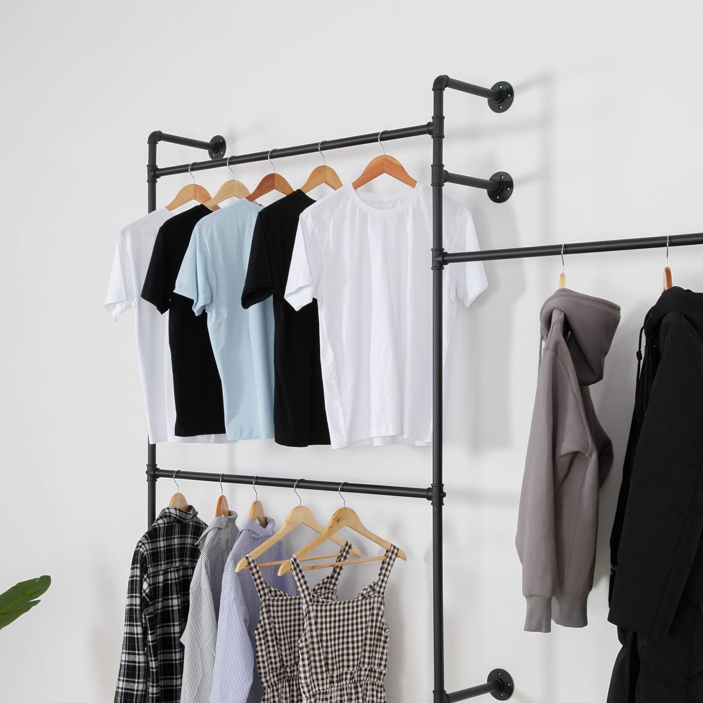 EDCB Wall Mounted Industrial Pipe Clothing Rack Garment Racks Pipeline Vintage Rolling Rack On Wall, Heavy Duty Rustic Gold Metal Garment Frame for Bedroom, Living room (Black)