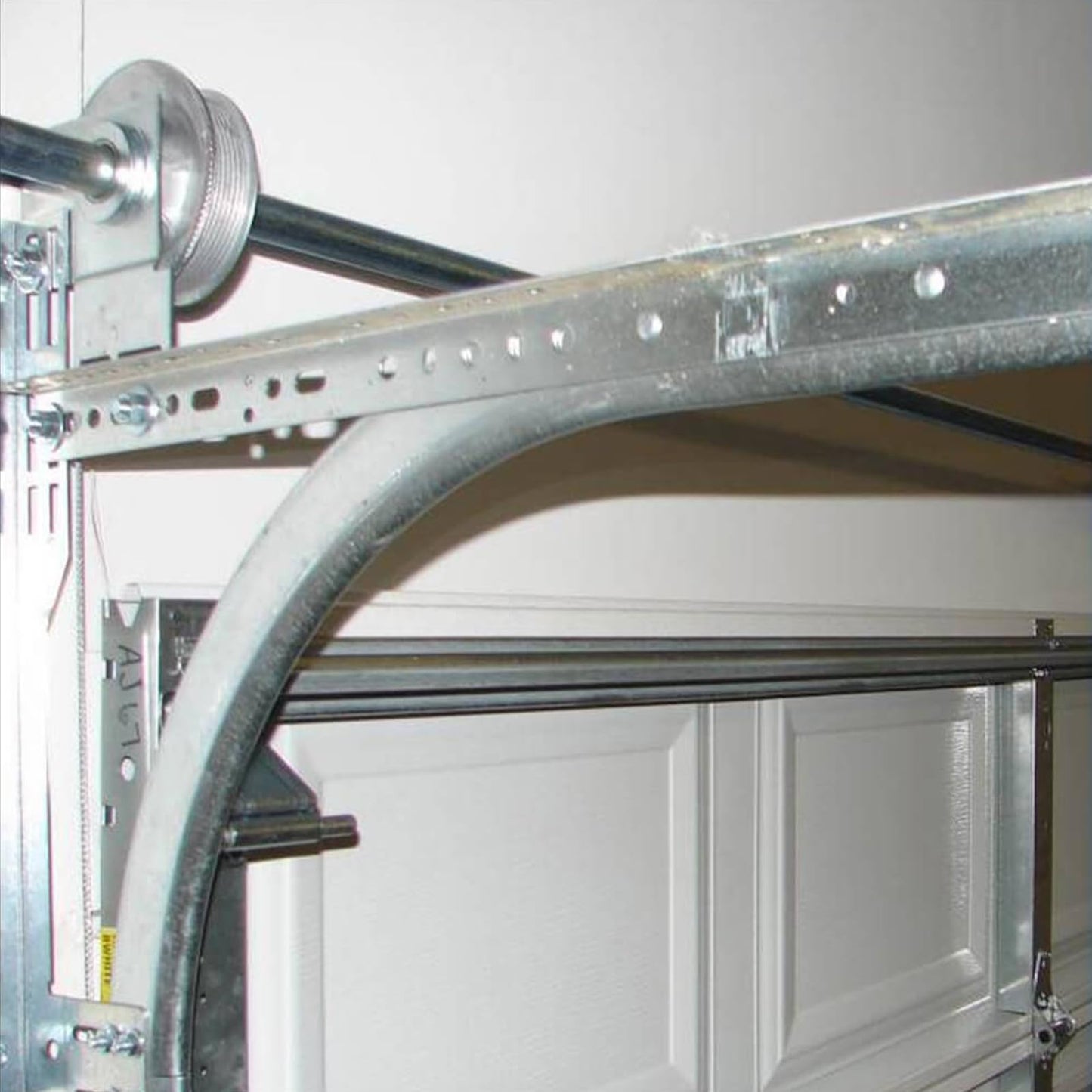 ZUIWAN Garage Door Tube Shaft,1” Garage Doors Torsion Tubes,8'10" Long,Made from 14-Gauge Galvanized Steel,Hollow Shafts,1 Pcs