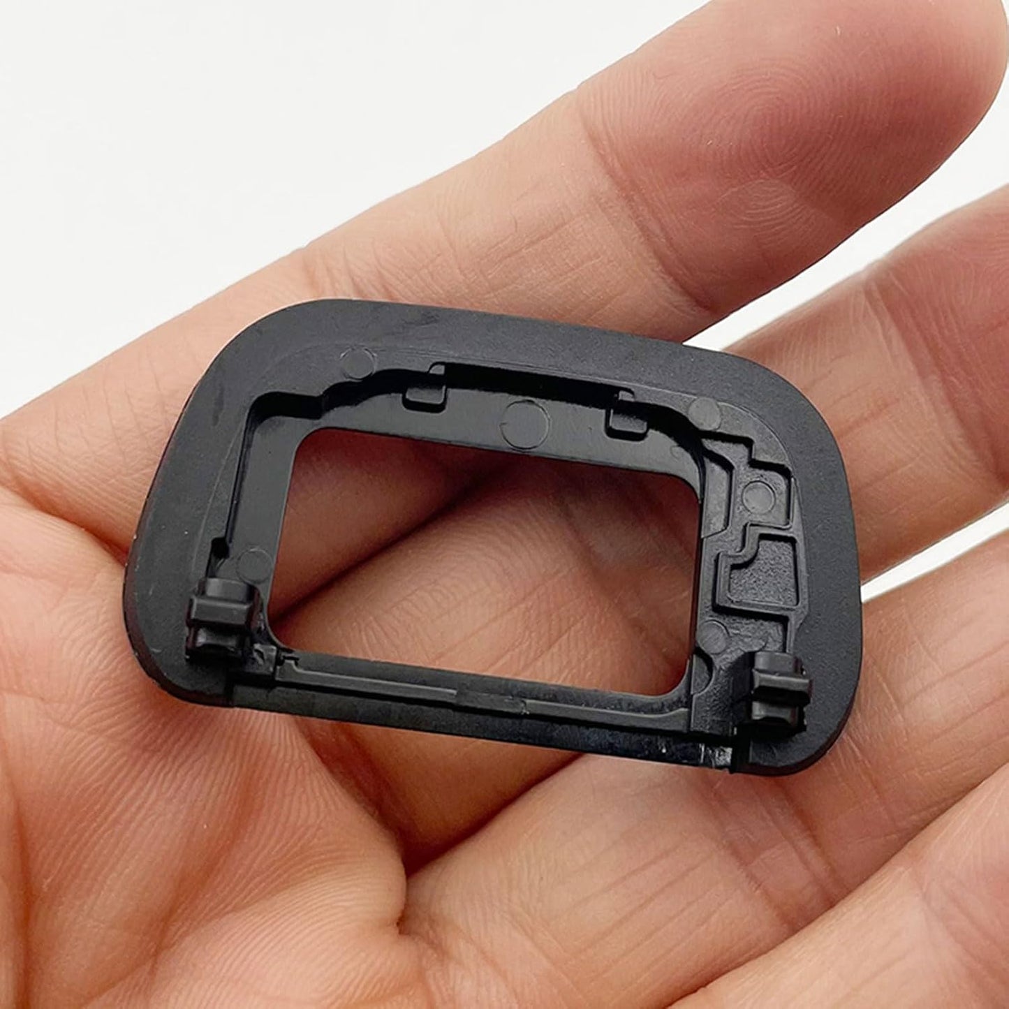 Zeizafa 1PC EOSR10 EOSR10 (OEM) Eyepiece Eyecups View Finders Eye Cup for Eosr Hard Camera Parts Viewfinders Eyecups