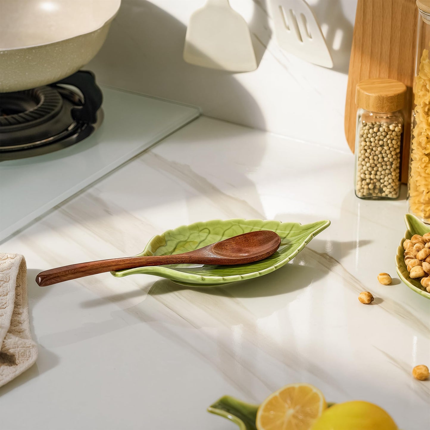 Ceramic Leaf Spoon Rest - Cute Green Cooking Spoon Holder for Stove Top & Kitchen Counter, Heat Resistant Spatula & Utensil Rest, Unique Kitchen Decor Gift, 1 Pack