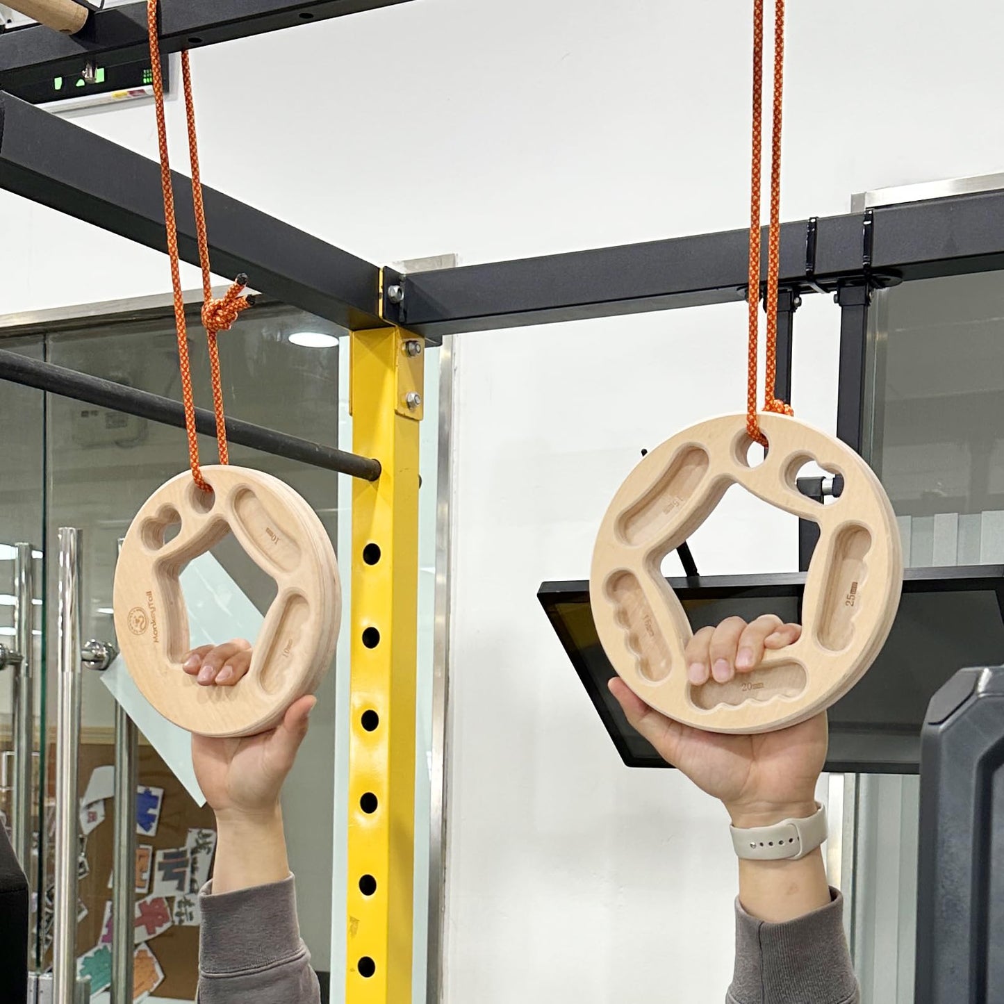 POWER GUIDANCE Hangboard Fingerboard Climbing Grip Strength Training Indoor and Outdoor Double-Sided Non-Slip Portable