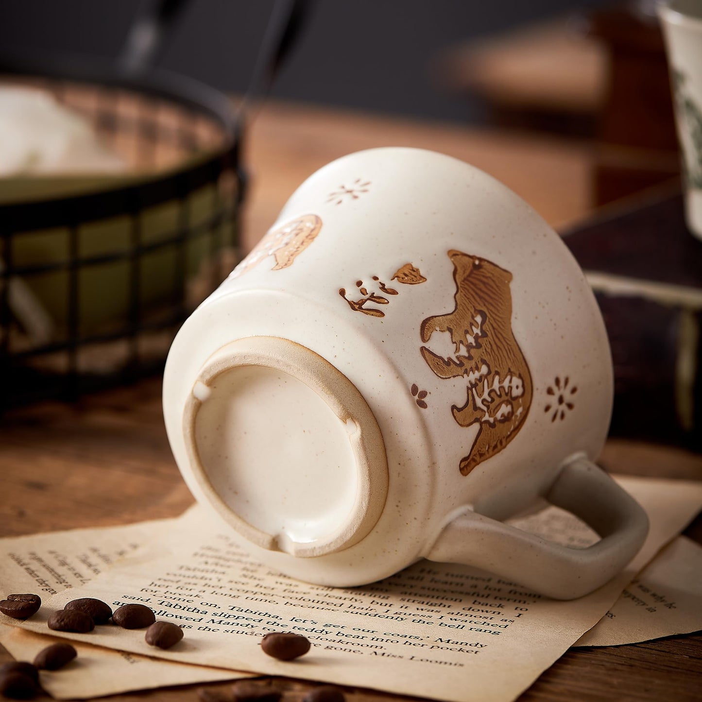 Swuut 12oz Vintage Ceramic Coffee Mug Set of 4 - Handmade Stoneware Pottery Countryside Farmhouse Fall Autumn Tea Mugs with Big Handle for Latte,Cocoa,Dishwasher & Microwave Safe Cups (Animals)