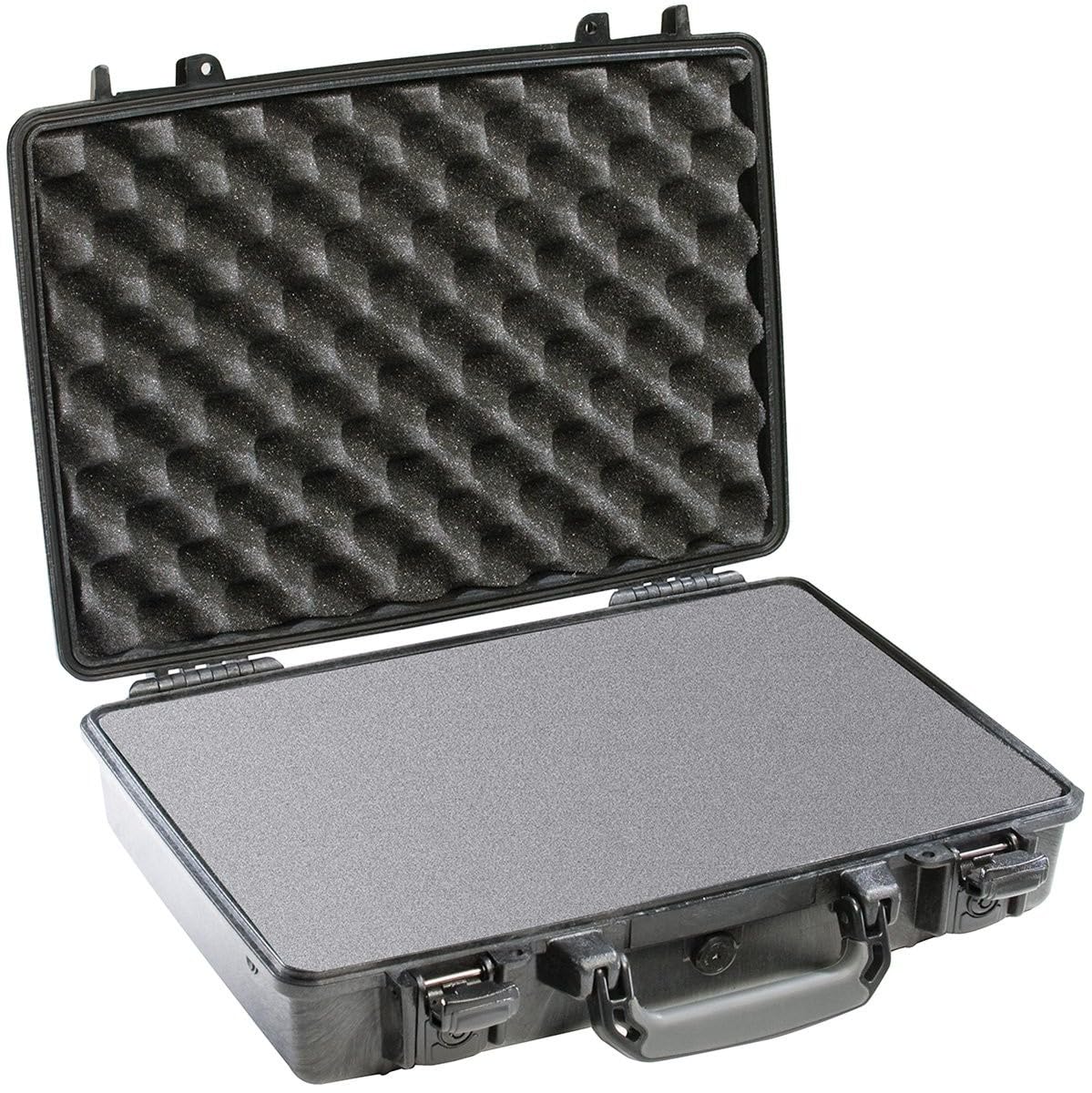 Pelican 1490 Case With Foam (Black)