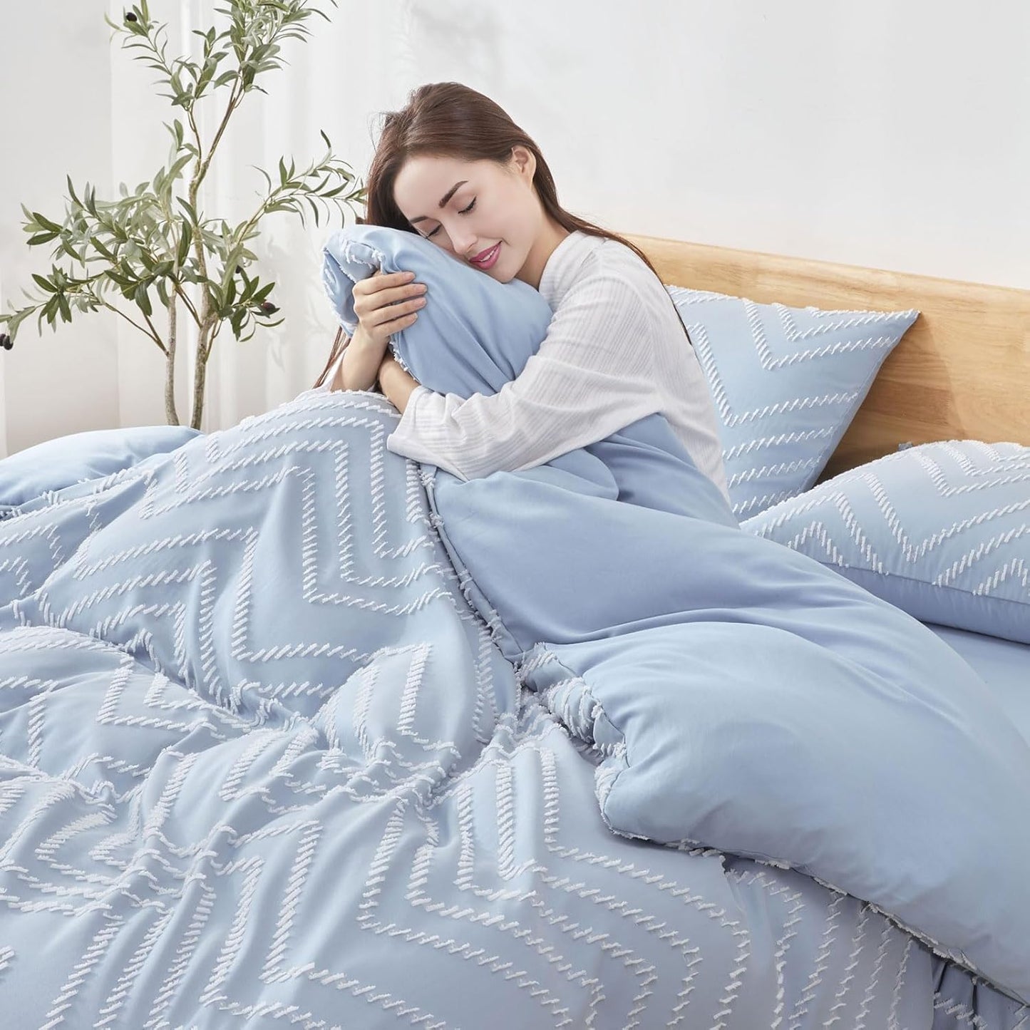 Tametra Boho Duvet Cover - Ultra Soft Tufted Queen Size Bedding | Textured Shabby Chic Design (90" x 90", Blue)