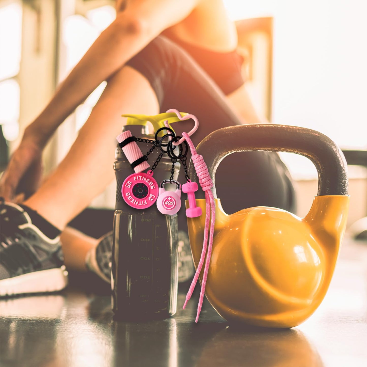 Sinbana Gym Keychain, 5 Styles Pink Dumbbell Kettlebell Barbell Plate Yoga Mat Design Gym Keychain Gift Motivational Fitness Accessories for Men Women Sports Lovers Trainer Friends Family