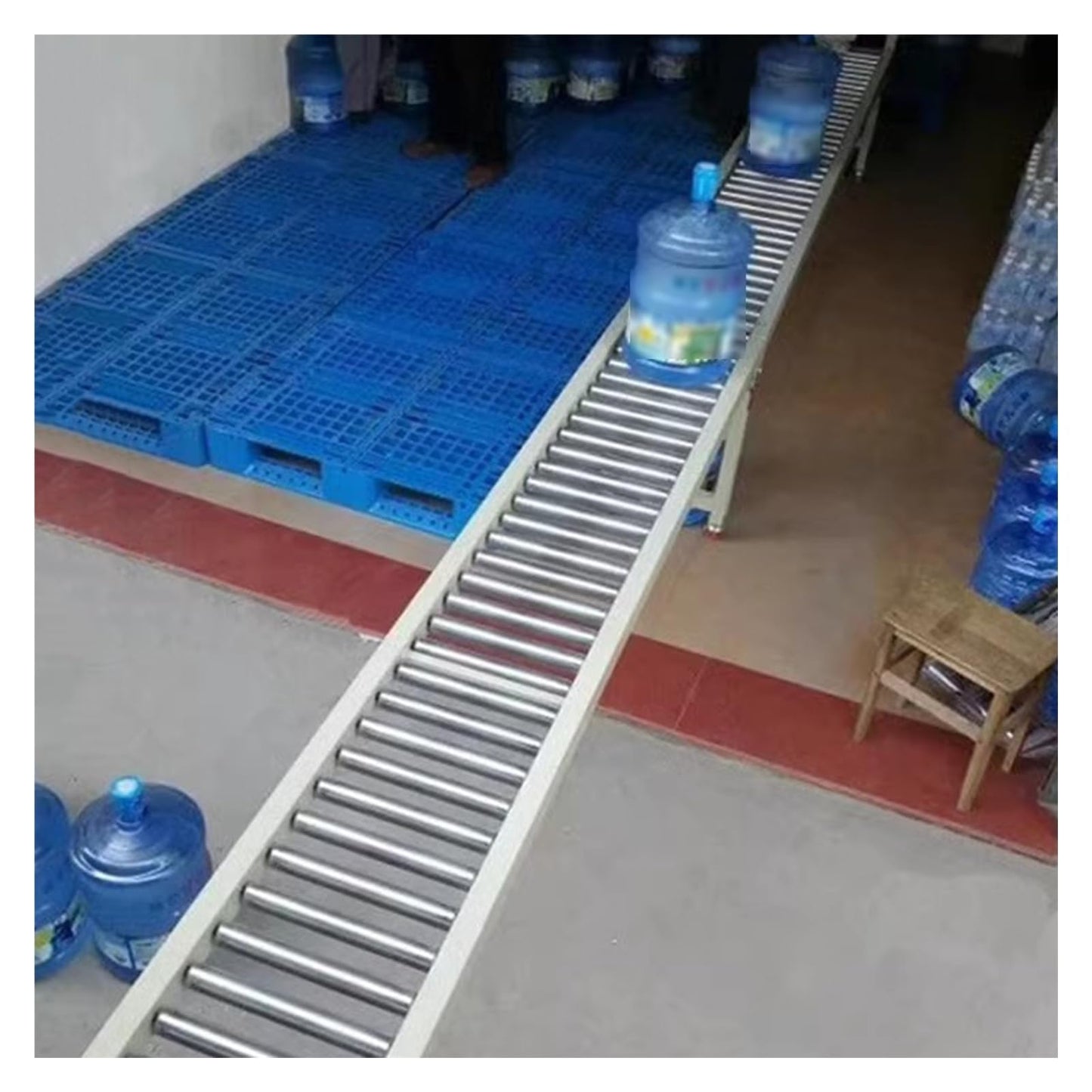 Light-Duty Gravity Roller Conveyor, Unpowered Anti-Rust Galvanized Steel Slides, Portable Bucket Unloading System for Warehouses & Factories (Silver, 30cm Width)
