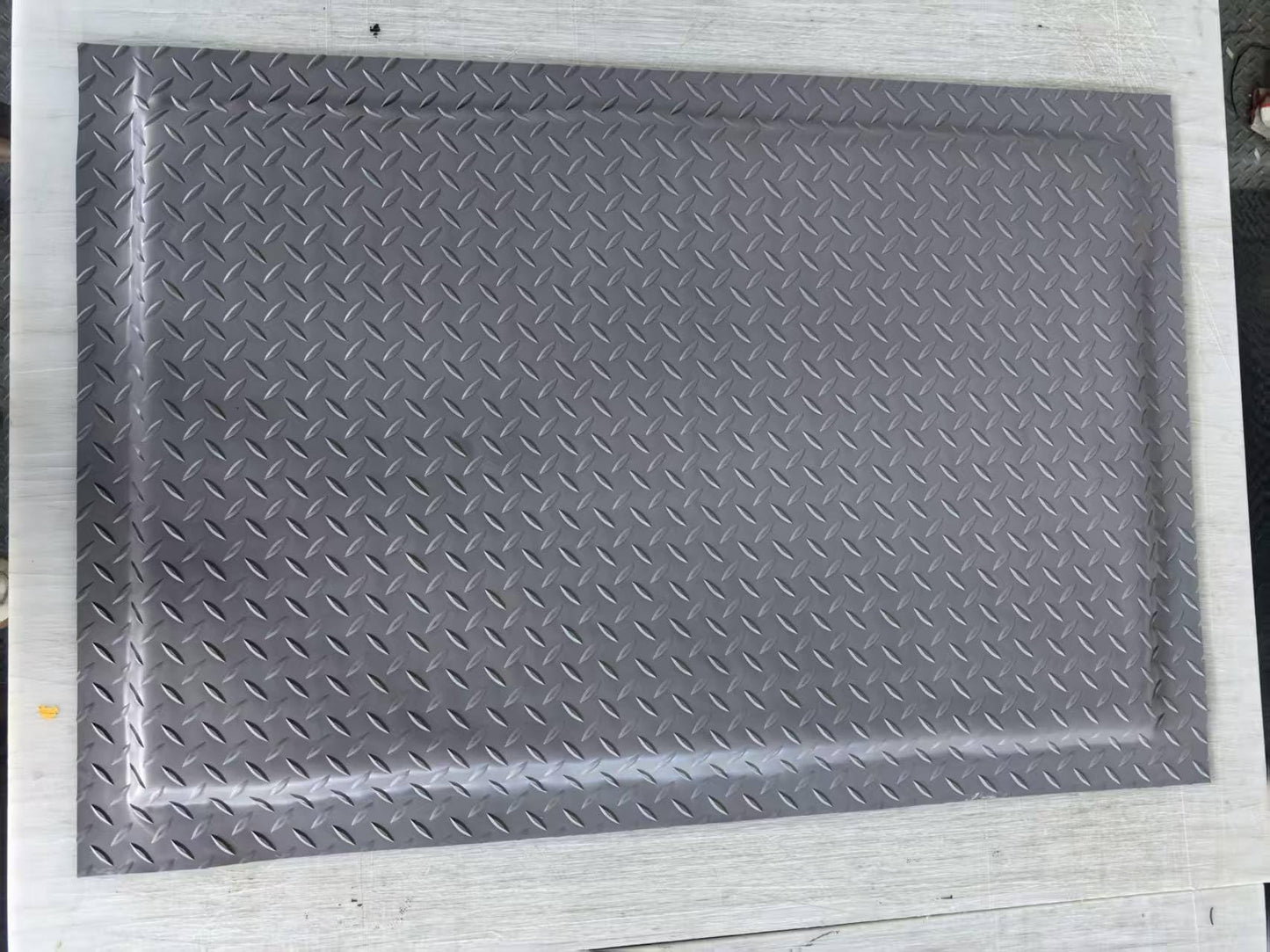 ISXACFF Anti Fatigue Mats Industrial 3' x 6' 15/16" Thick Ergonomic Standing Mat Commercial Kitchen Mat Heavy Duty Diamond Plate Shop Floor Mats Helps Relieve Back and Leg Soreness, Grey