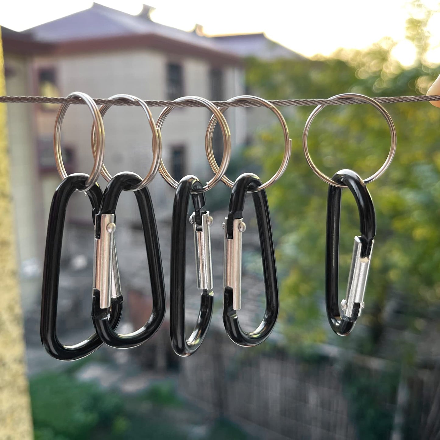 XIECHANEE 30PCS Aluminum Carabiner Clips, 2" D Shape Spring Snap Hooks Carabiner with 30PCS Keyring Keychain Hook, Black